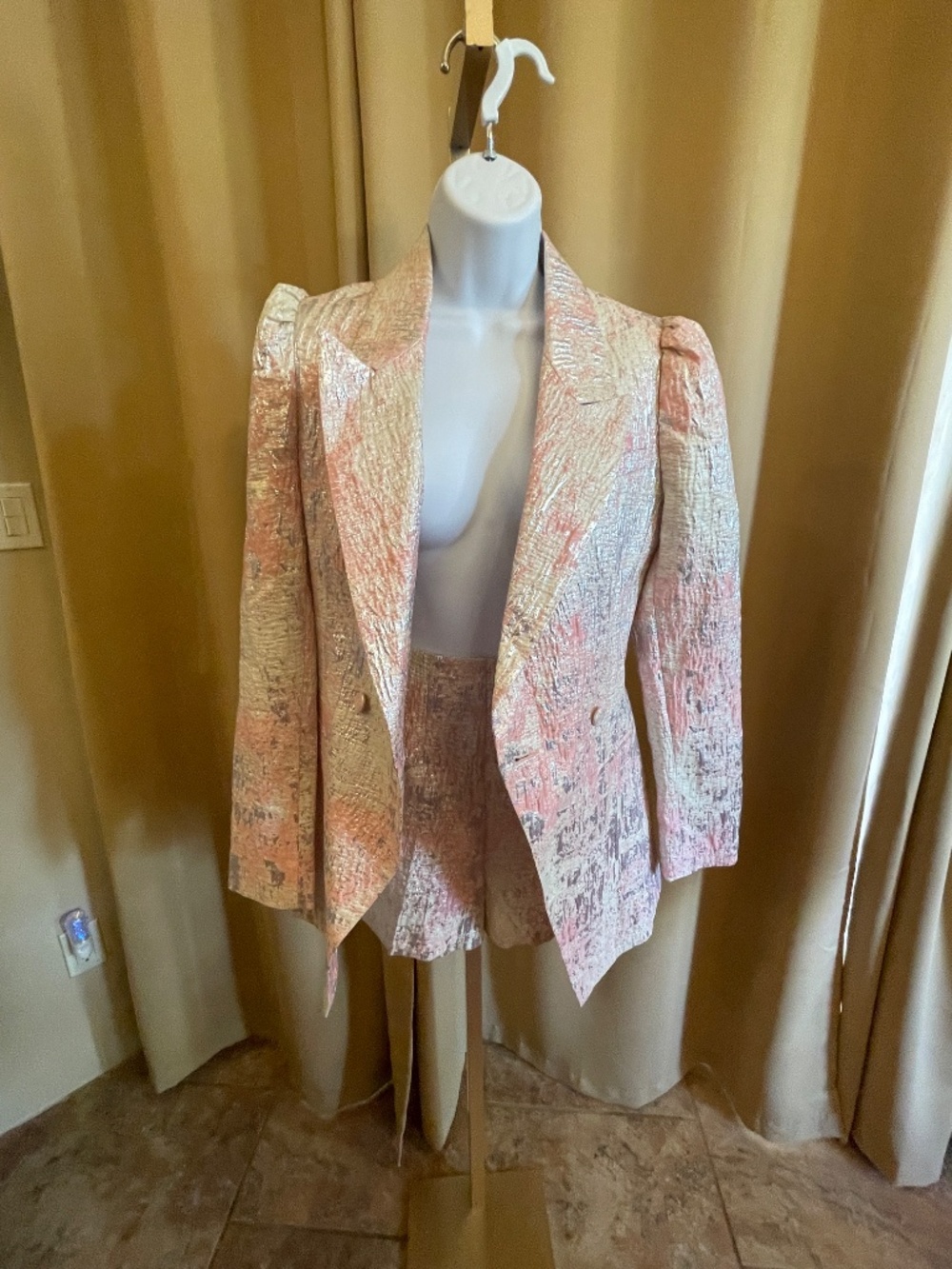 NEW! Asos Design Pink Silver Metallic Double Breasted Blazer and Shorts Set 2 - Picture 4 of 14
